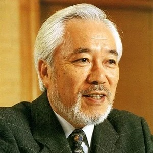 日本産科婦人科学会元会長 佐藤和雄医師